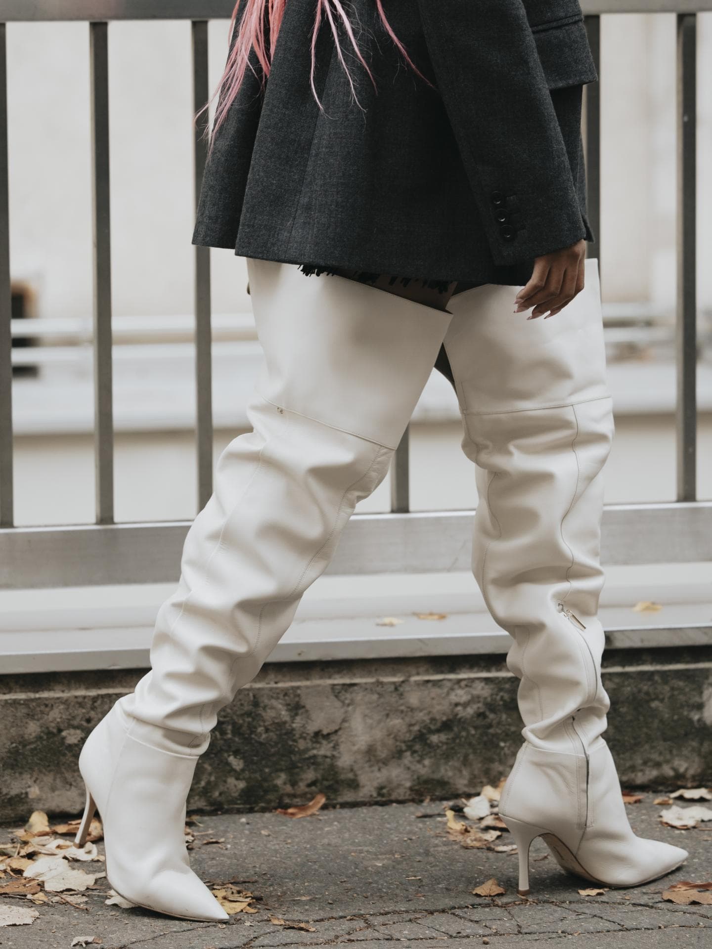 weisse-stiefel-123ggh.jpg